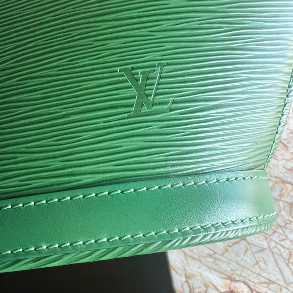 LOUIS VUITTON green Epi Saint Jacques bag - Picture 3 of 14
